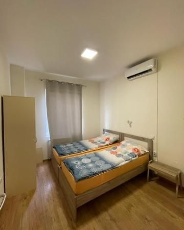 R&K Hostel Skopje Eksteriør bilde