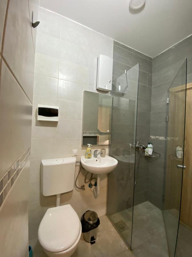 R&K Hostel Skopje Eksteriør bilde
