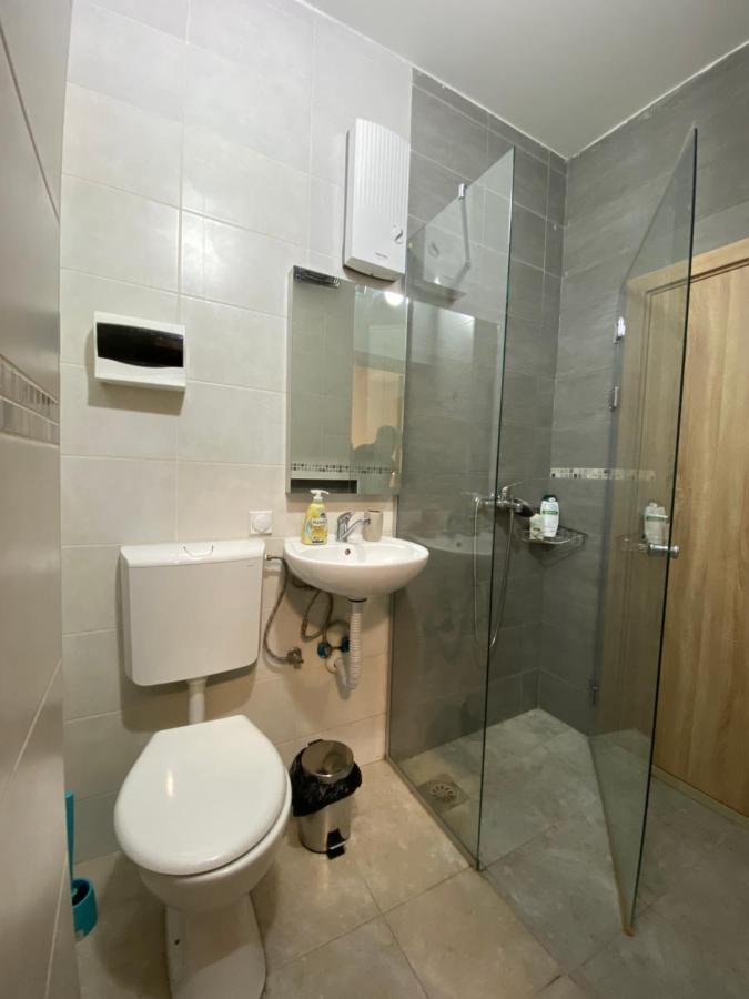 R&K Hostel Skopje Eksteriør bilde